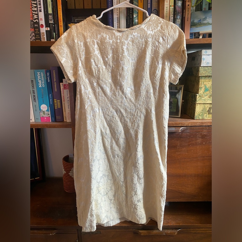 Vintage cream brocade mini dress with scallop detailing along the neck